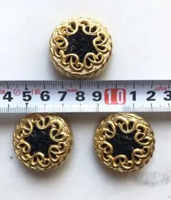 金色と黒のボタン 3個セット　ヴィンテージ