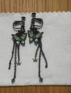 アナスイ イヤリング　蝶々デザイン