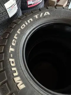 BFGoodrich All-Terrain T/A KO2 235/70R16のサムネイル
