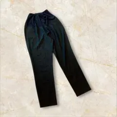 ユニクロ　カジュアルパンツ　Lサイズ　ウエストゴム　ブラック