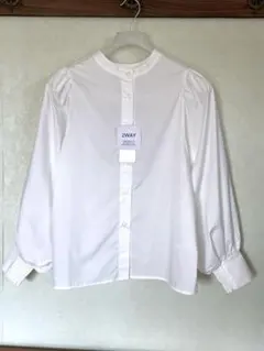 ホワイト綿混ブラウス、長袖バルーンスリーブ 2WAYデザイン