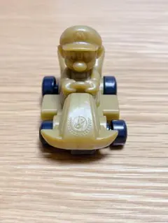 【新品未使用品】マクドナルド　ハッピーセット　マリオ カート　ゴールドマリオ