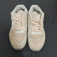 emmi スニーカー