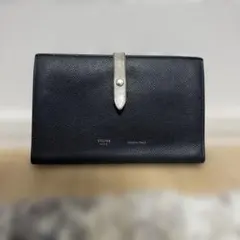 【値下げ中】CELINE セリーヌ ラージ ストラップ ウォレット 値下げ中】【美品】CELINE セリーヌ ラージ ストラップ ウォレット