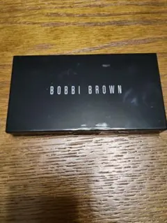 最終値段BOBBI BROWN パウダーファンデーション ベージュ3番のサムネイル