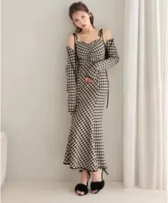 m me eme エムミーエメ フェザーチェックワンピース チェックギャザーキャミワンピース(M IVORY): ワンピース｜PMbox