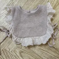 peekaboo フリル付きスタイ ベージュ