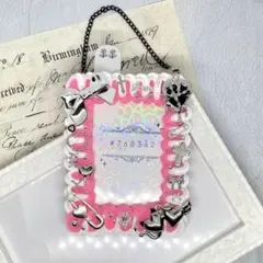 トレカケース　トレカキーホルダー　ホイップデコ　にじさんじ　ピンク　白　推し活