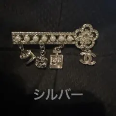 CHANEL ノベルティブローチ ccカメリア パールラインストーン ゴールド