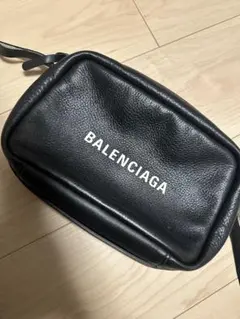 極美品】バレンシアガ エブリデイ ボディバッグ レザー ブラック 付属