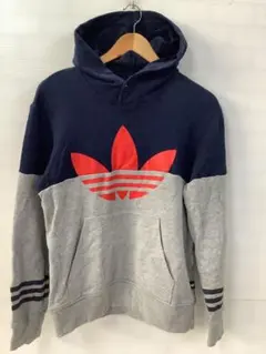 値下◎12.16◎A363P◎アディダス◎プルオーバーパーカー◎ロゴプリント◎M