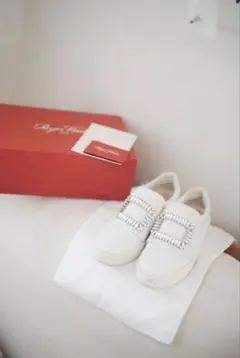 未使用 ロジェヴィヴィエ 銀 36 23cm アイラブヴィヴィエ グリッター 未使用 ロジェヴィヴィエ 銀 36 23cm アイラブヴィヴィエ