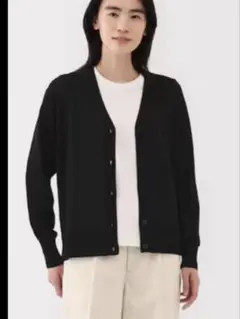 無印良品UVカットライトニットVネックカーディガン　黒