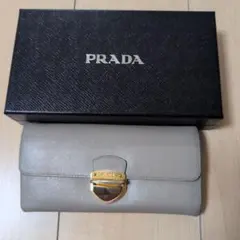 PRADA グレージュ レザー 長財布 箱付き