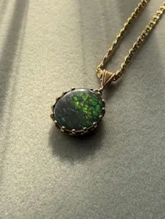 アンモライト　ペンダント