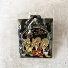 Disney 生誕 100周年 三人の騎士 ピンバッジ ピンズ - メルカリ