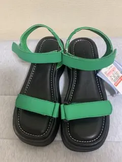 ★新品未使用タグ付き★ 厚底サンダル グリーン Lサイズのサムネイル