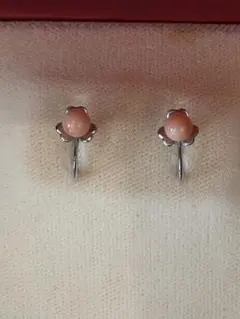 ピンク花形シルバーイヤリング