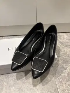 HIMIKO ブラック ポインテッドトゥシューズ