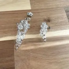 ランバンオンブルー　クリスタルビーズ ロングピアス　アシンメトリー