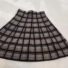 PLST フレアスカート モスグリーンと黒チェック サイズ２　美品