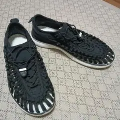 KEEN UNEEK O3　ブラック 26.5cm