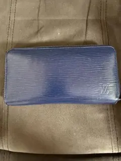 ルイヴィトン エピ 長財布 ジッピーウォレット ネイビー