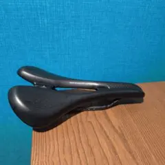 Specialized Oura サドル カーボンレールのサムネイル