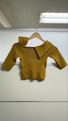 EMODA マスタード色 オフショルダー トップス Fサイズ
