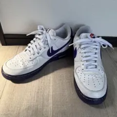 ナイキ エアフォース1 ロー '07 EMB ホワイト アンド コートパープル