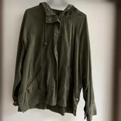 マウンテンパーカー　しまむら　カーキ　Lサイズ