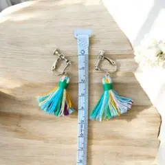 カラフルタッセルイヤリング