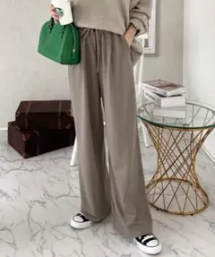 クラシカルエルフ　【発熱保温機能付き】+3度に包まれる。 フレアパンツ