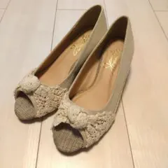 Jewel Casket ベージュ オープントゥパンプス