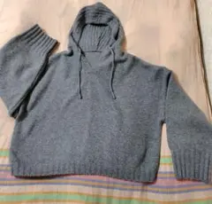 ショート丈　ニット　セーター　フーディー　フード　パーカー