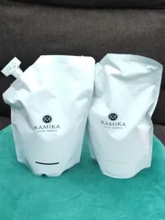 KAMIKA（カミカ）クリームシャンプー詰め替え用（600g・新品未開封）2種類のサムネイル