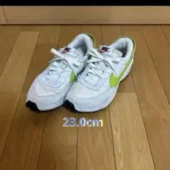 白 スニーカー