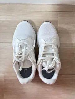 adidas ランニングシューズ ホワイト