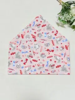 ハンドメイド　自分で着けれる三角巾　モモンガとキャンディ　レッド　ゴム