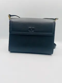 Item thumbnail for item 33b97e55-f0be-448f-8cba-dc5d1f78587c