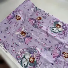 プリンセス柄 薄紫色生地 はぎれ