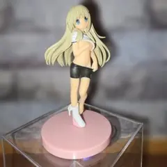 能美クドリャフカ　お着替え　フィギュア