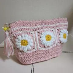 ハンドメイド　モチーフ編み　グラニースクエア　かぎ編みポーチ　手編み