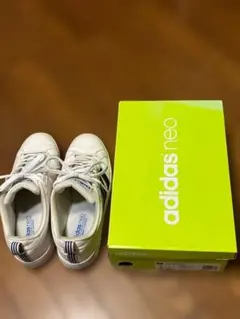 【元箱付き】adidas VALSTRIPES2 F99256　24.5cmのサムネイル
