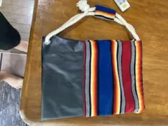 ストライプデザイン サコッシュバッグ