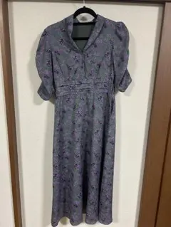 Lily Brown 花柄パフスリーブワンピース