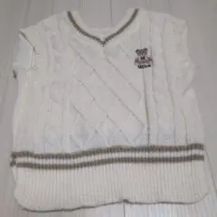 アイボリー ケーブルニット ベスト 120　くま