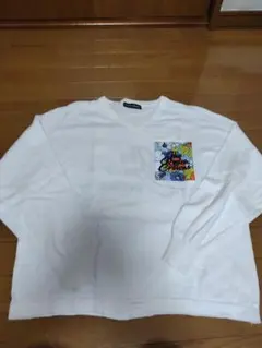 Vネック　カットソー