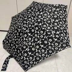 【新品未使用】Marimekko マリメッコ 折りたたみ傘 雨傘のサムネイル