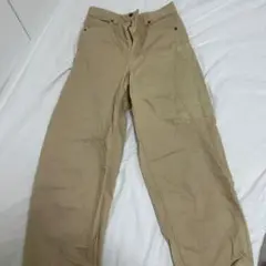 ベージュ ボトムス GU